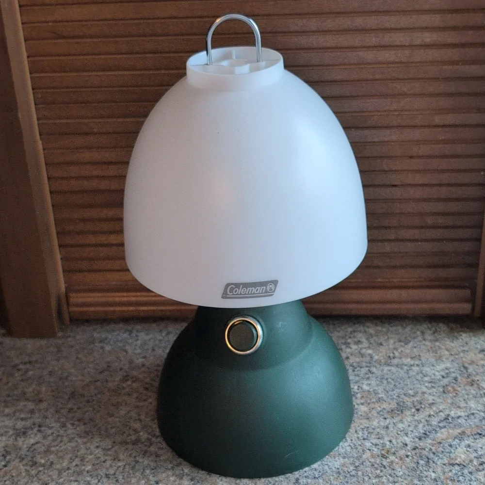 Vintage Coleman Table Lamp Model 5370-1900 Battery Operated